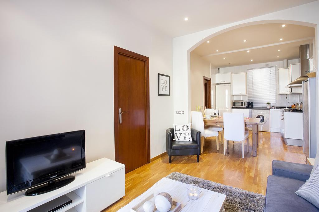 Apartments Barcelona & Home Deco Viladomat Εξωτερικό φωτογραφία