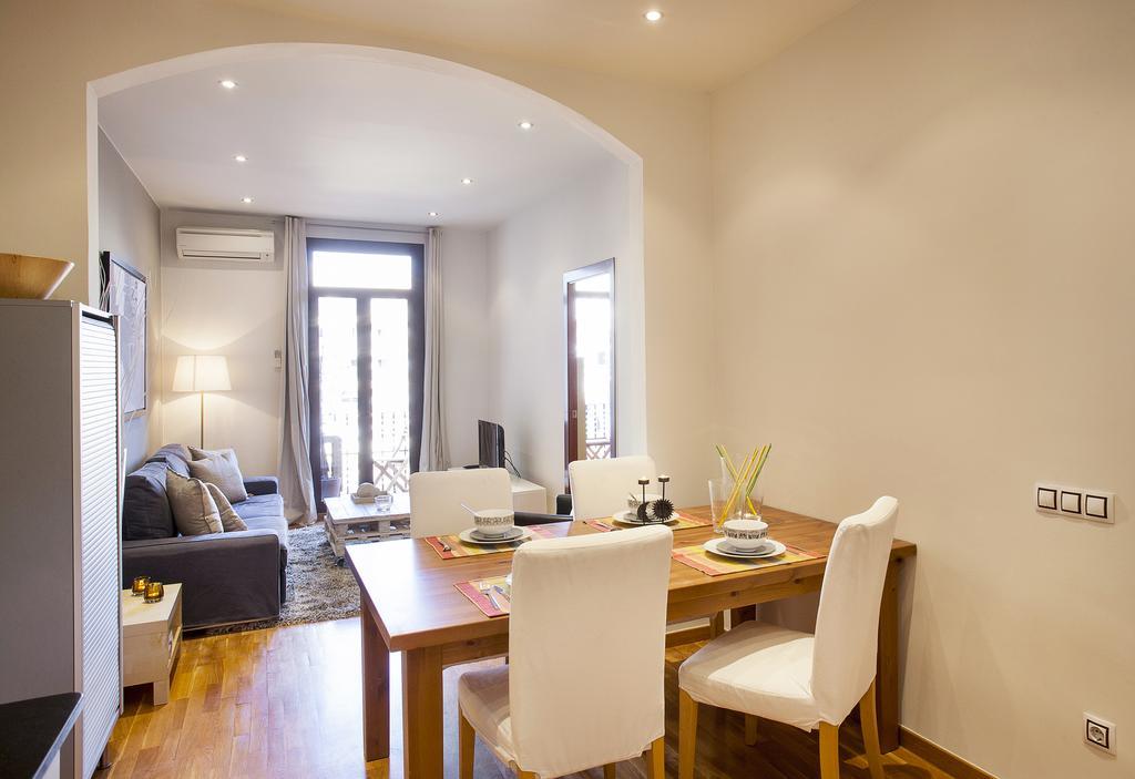 Apartments Barcelona & Home Deco Viladomat Εξωτερικό φωτογραφία