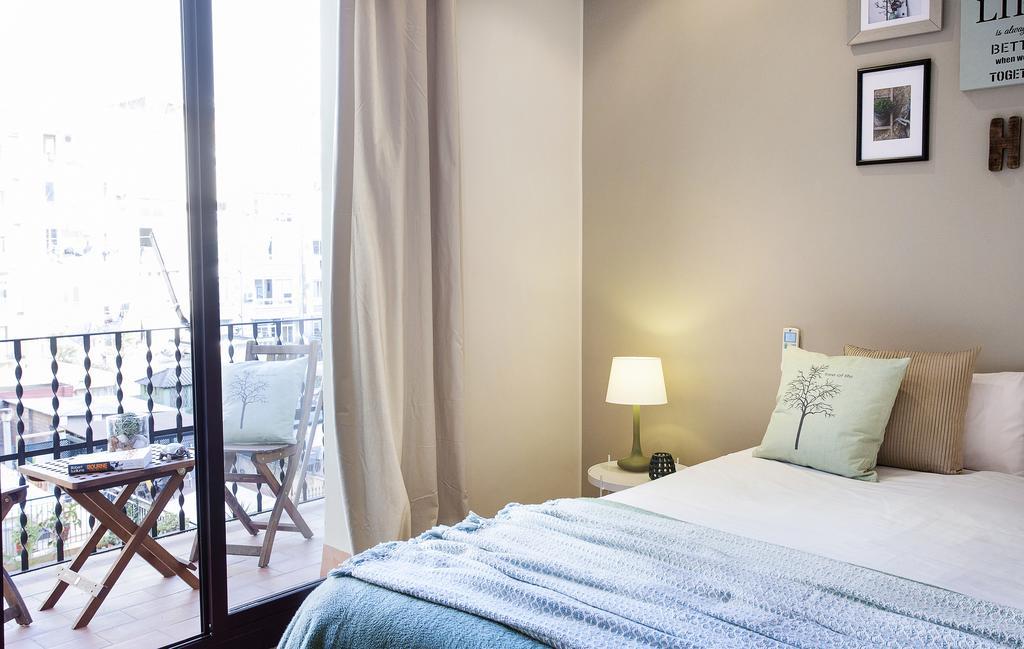 Apartments Barcelona & Home Deco Viladomat Εξωτερικό φωτογραφία