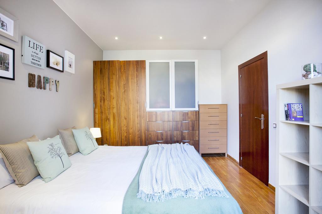 Apartments Barcelona & Home Deco Viladomat Εξωτερικό φωτογραφία