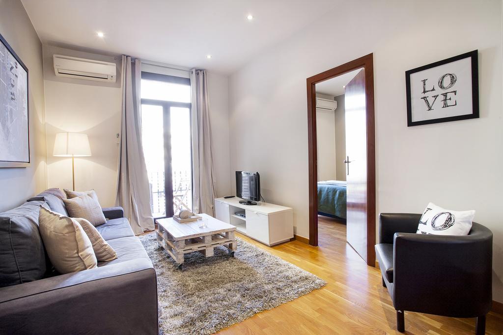 Apartments Barcelona & Home Deco Viladomat Εξωτερικό φωτογραφία