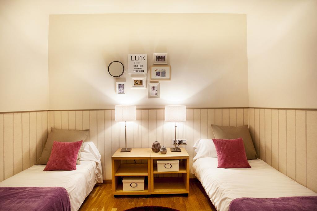 Apartments Barcelona & Home Deco Viladomat Εξωτερικό φωτογραφία